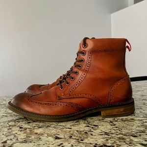Size 10.5/EU43.5 VIONIC Men’s leather boots